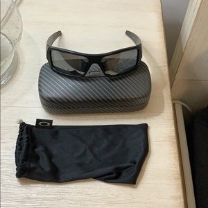 Men’s Oakley sunglasses